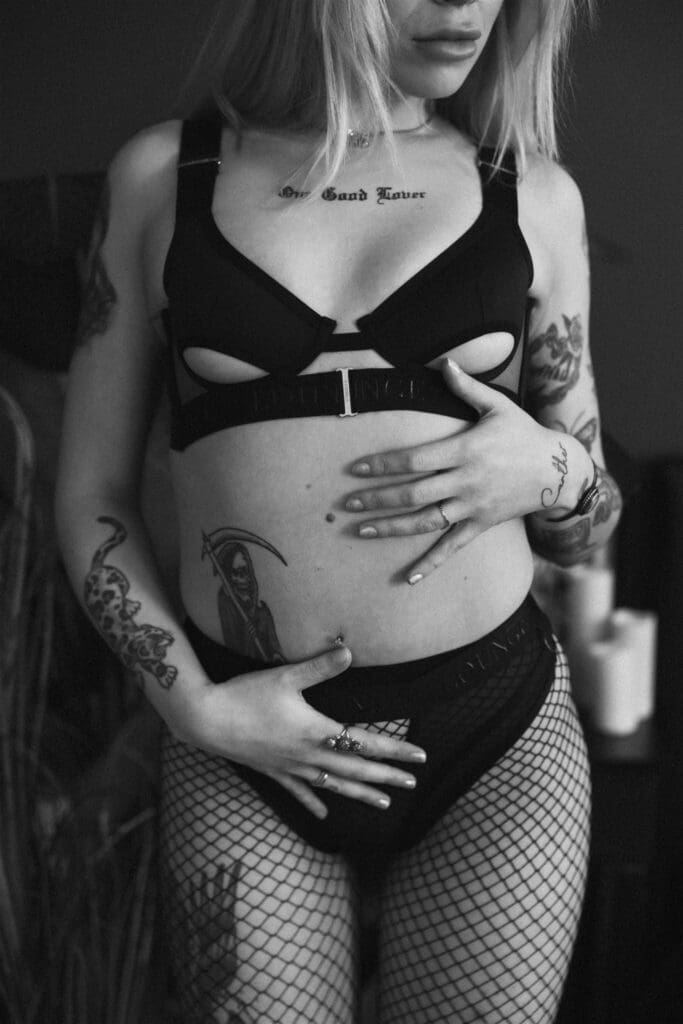 J yeg edmonton boudoir photographer 58