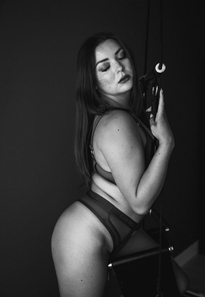 S yeg edmonton boudoir photographer allie knulls photography 33